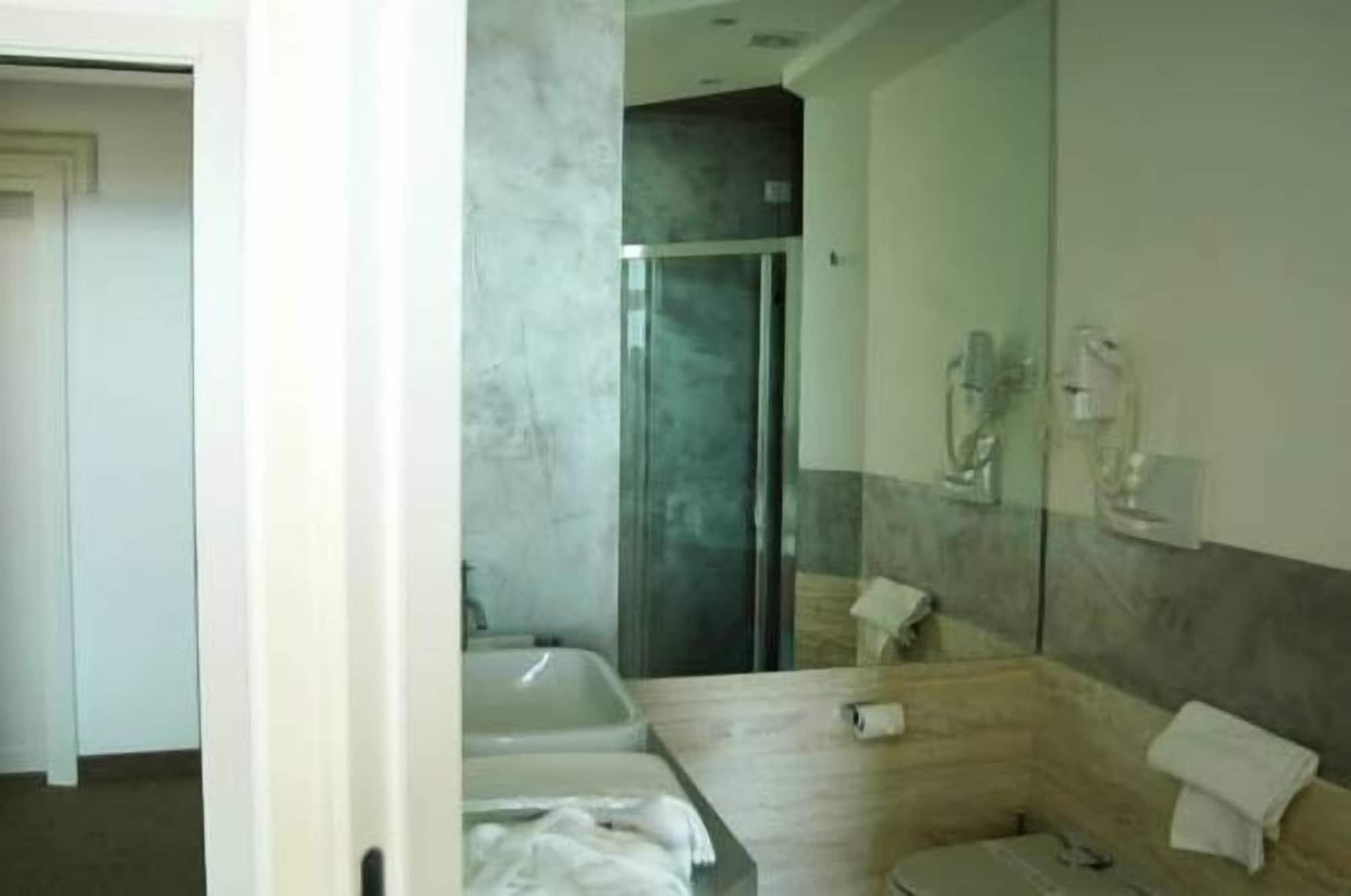 Hotel Excelsior Vasto Esterno foto