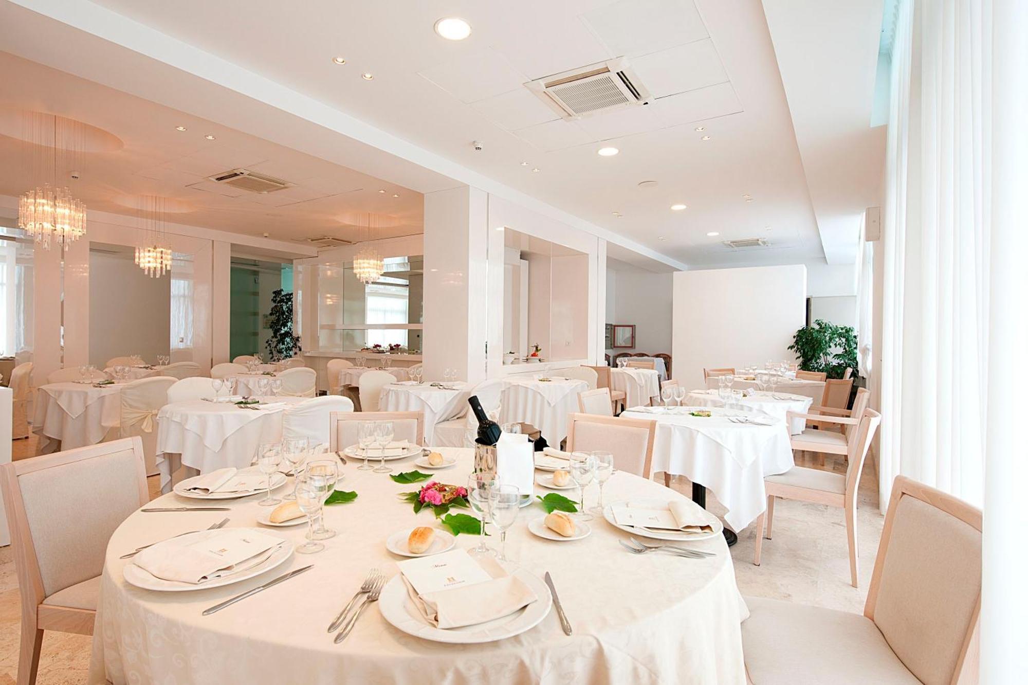 Hotel Excelsior Vasto Esterno foto