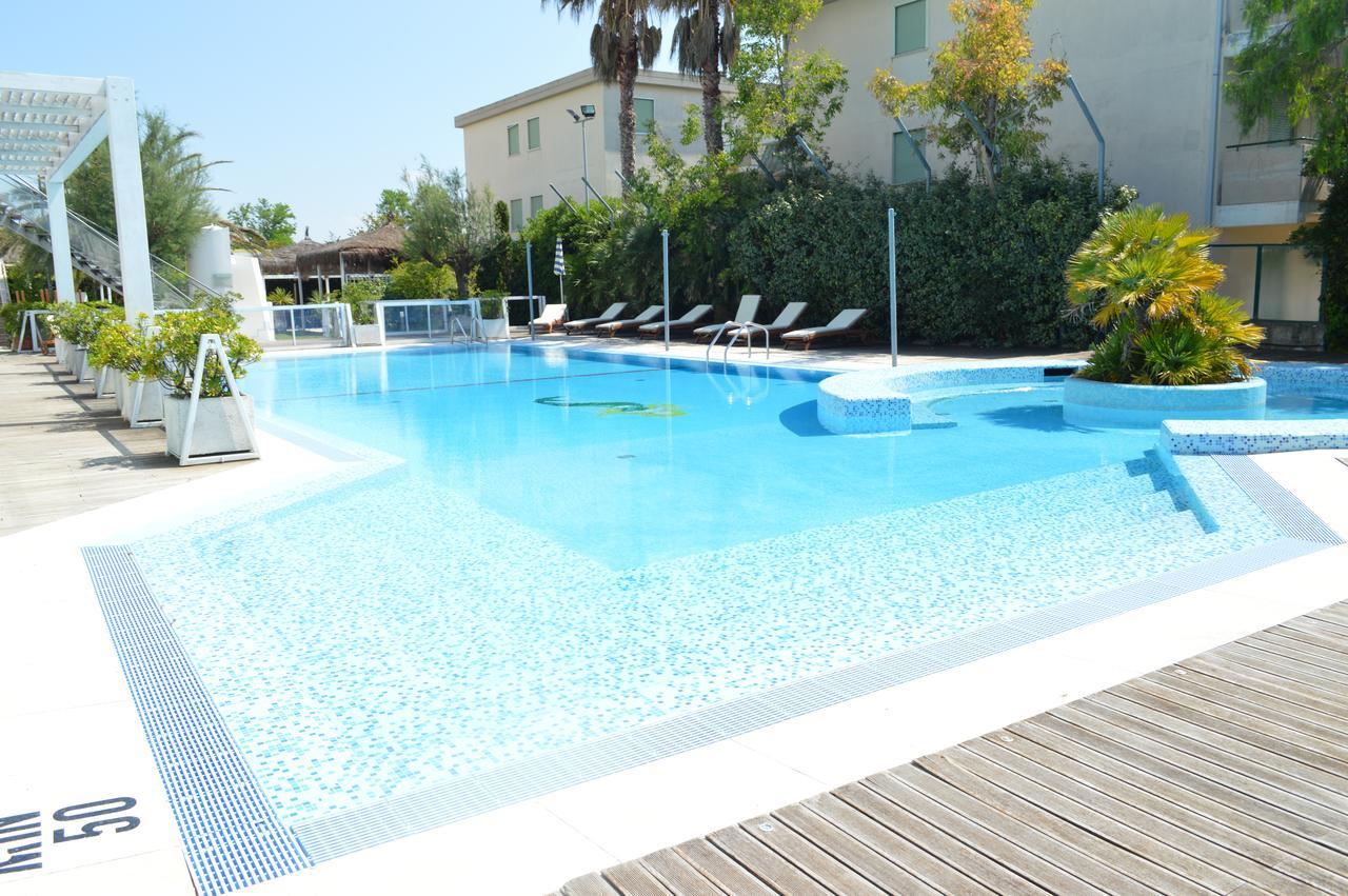 Hotel Excelsior Vasto Esterno foto